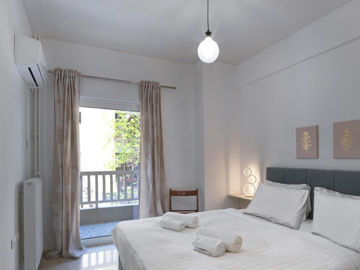 Newly Renovated Apartment In The Heart Of เอเธนส์ ภายนอก รูปภาพ
